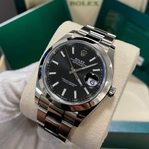 Rolex Datejust 41 - 126300 Black Smooth Bezel Oyster Bracelet Index Dial - 2021